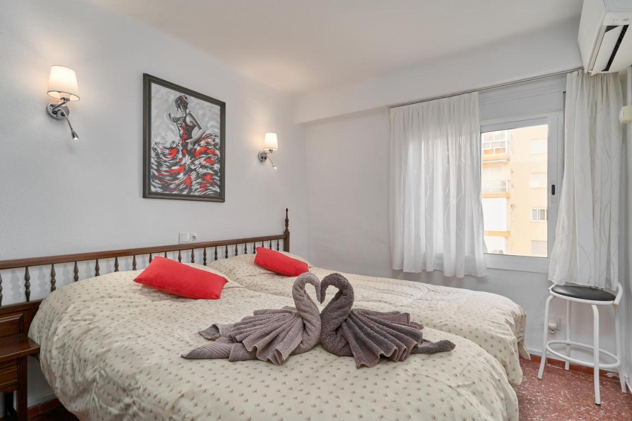 Apartment In Альґарробо-Коста Екстер'єр фото